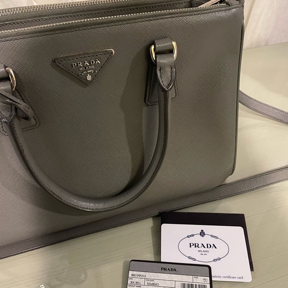 Authentic Saffiano Leather Prada Purse - Picture 3 of 12